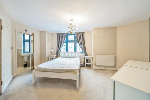 2 bedroom apartment for sale, Bird In Bush Road, Peckham, London