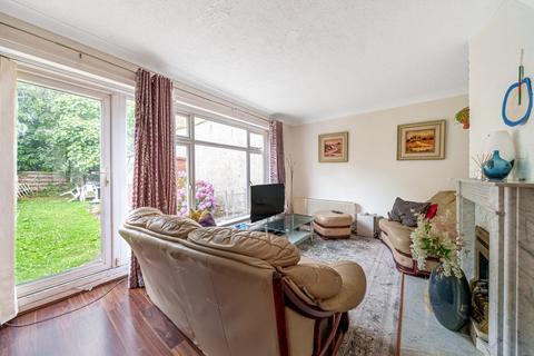 83 Ivydale Road, London, SE15 3DS