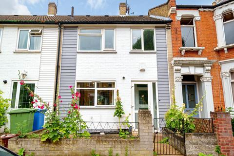 83 Ivydale Road, London, SE15 3DS
