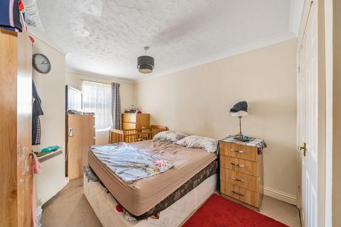 2 bedroom apartment for sale, Woods Road, London