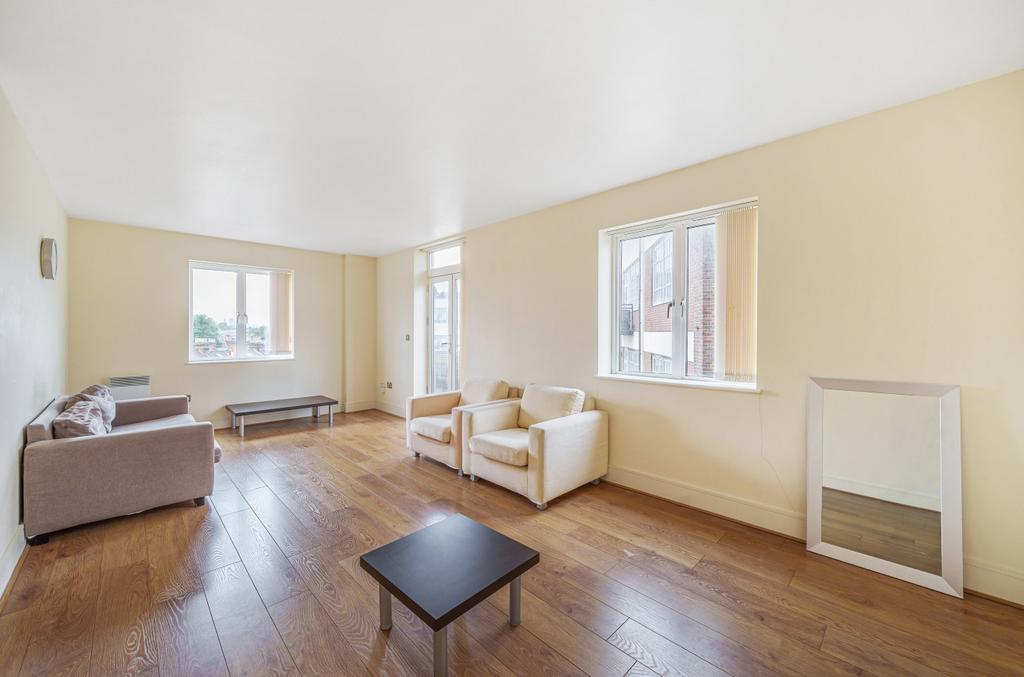 Peckham Grove, Peckham, London 2 bed apartment for sale £385,000