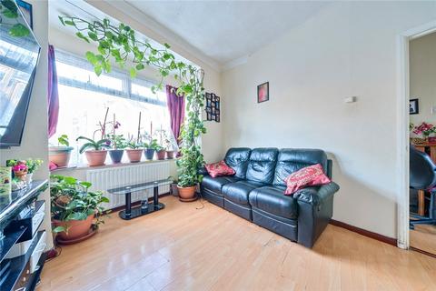76 Tewson Road, London, SE18 1AY