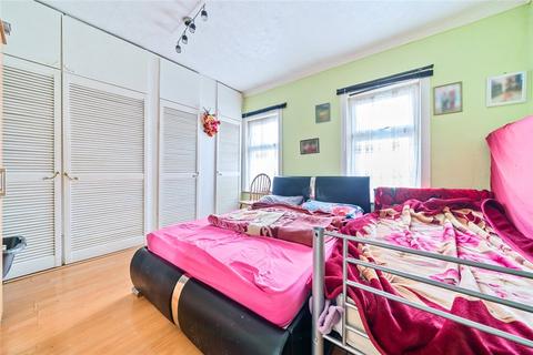 76 Tewson Road, London, SE18 1AY