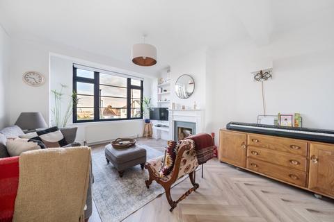 10 Downend, London, SE18 3NB