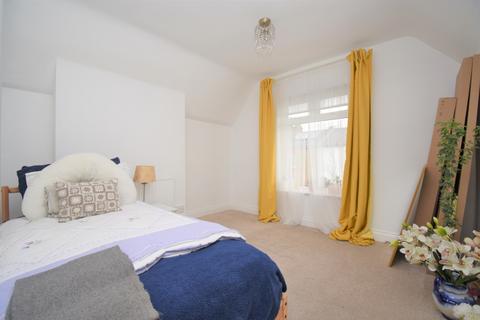 11 Llanover Road, London, SE18 3ST