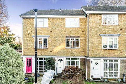 36 Kenilworth Gardens, London, SE18 3JB