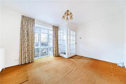 36 Kenilworth Gardens, London, SE18 3JB