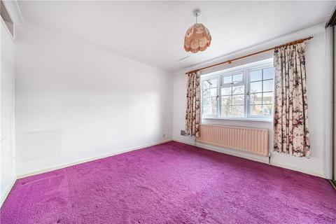 36 Kenilworth Gardens, London, SE18 3JB