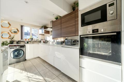 14 Birkdale Road, London, SE2 9HX