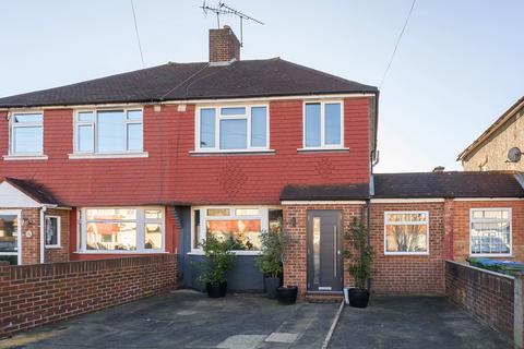 14 Birkdale Road, London, SE2 9HX