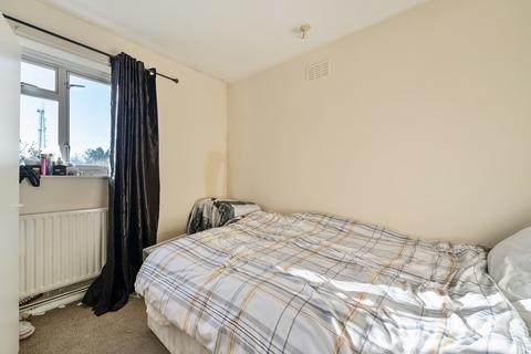 2 bedroom maisonette for sale, Ankerdine Crescent, Shooters Hill, London