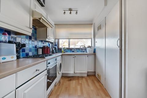 176 Ankerdine Crescent, London, SE18 3LF