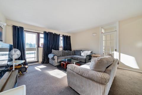 176 Ankerdine Crescent, London, SE18 3LF