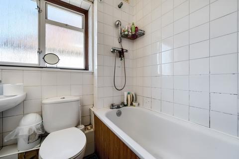 176 Ankerdine Crescent, London, SE18 3LF