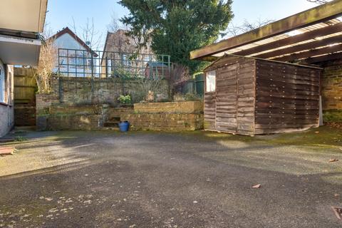 176 Ankerdine Crescent, London, SE18 3LF