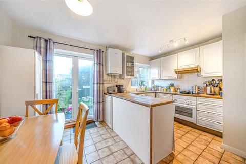 31 Felton Lea, Sidcup, DA14 6BA