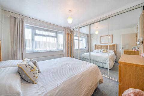31 Felton Lea, Sidcup, DA14 6BA