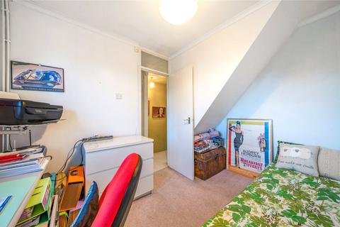 31 Felton Lea, Sidcup, DA14 6BA
