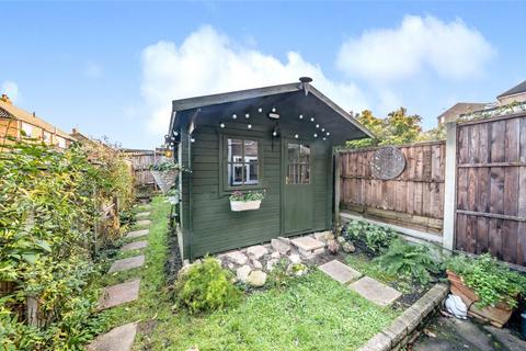 31 Felton Lea, Sidcup, DA14 6BA