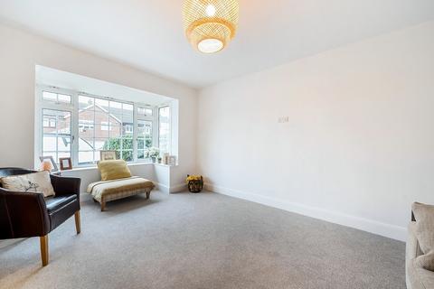 2 Eynswood Drive, Sidcup, DA14 6JQ