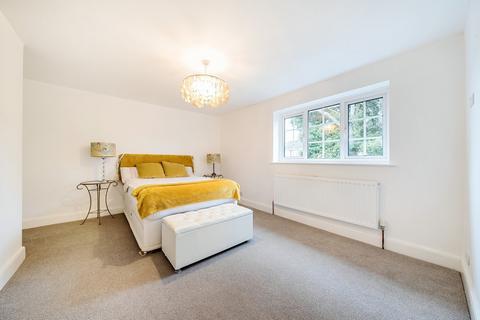 2 Eynswood Drive, Sidcup, DA14 6JQ