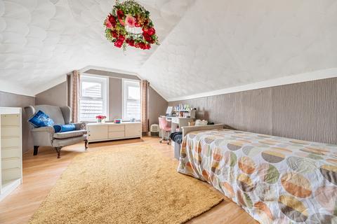 46 Weston Road, Rochester, ME2 3HA