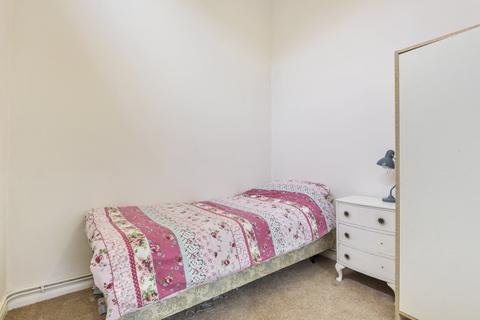 84 Darwin Road, Welling, DA16 2EG
