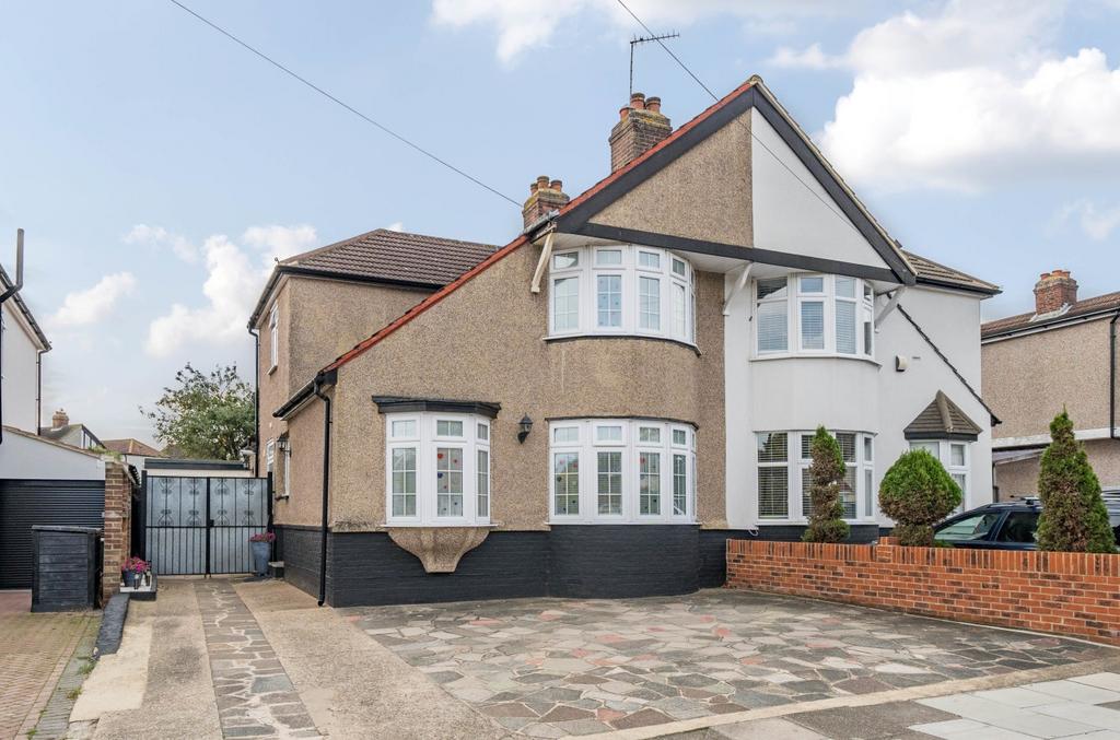 Northumberland Avenue, Welling 4 bed semidetached house for sale £