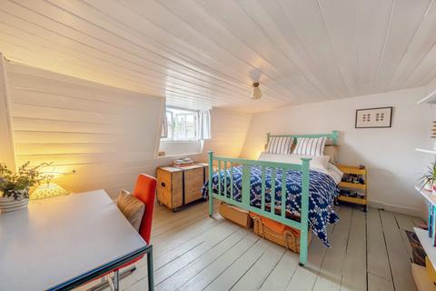 74 Royal Hill, London, SE10 8RT