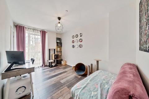 3 bedroom apartment for sale - Greenwich High Road, Greenwich
