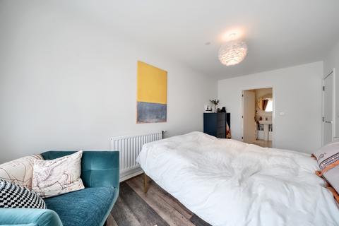 3 bedroom apartment for sale, Greenwich High Road, Greenwich