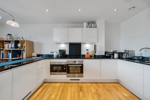 3 bedroom apartment for sale, Greenwich High Road, Greenwich