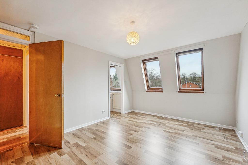 Clarence Gardens, Hyndland, Glasgow, G11 7JN 2 bed flat for sale £145,000