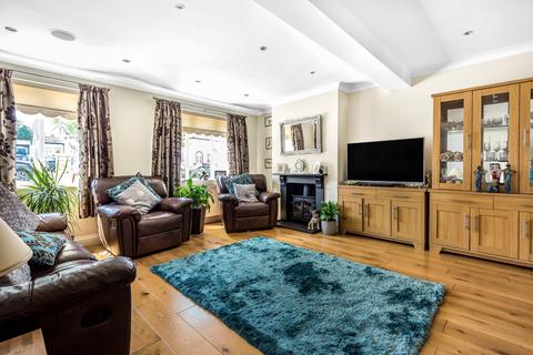 4 bedroom semi-detached house for sale, Queensway, West Wickham