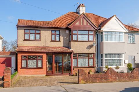 207 Devonshire Way, Croydon, CR0 8BZ