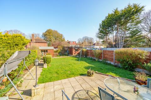 207 Devonshire Way, Croydon, CR0 8BZ