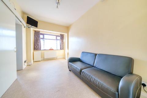 207 Devonshire Way, Croydon, CR0 8BZ