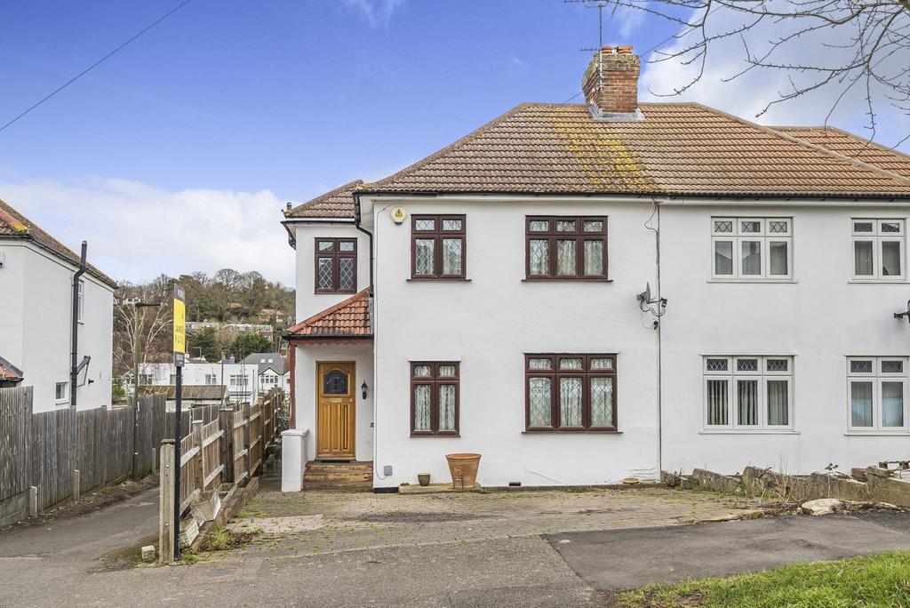 Queensway, West Wickham 3 bed semidetached house for sale £600,000