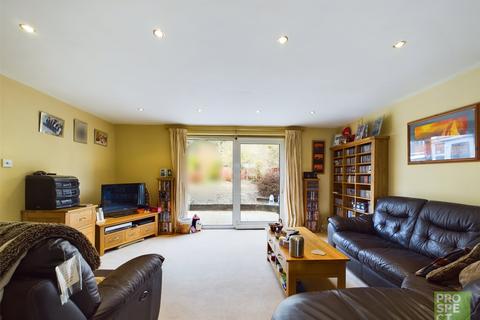 3 bedroom end of terrace house for sale - Nine Mile Ride, Wokingham, Berkshire, RG40