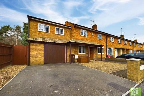 3 bedroom end of terrace house for sale, Nine Mile Ride, Wokingham, Berkshire, RG40