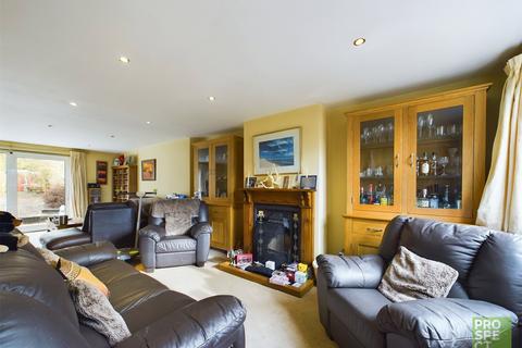 3 bedroom end of terrace house for sale, Nine Mile Ride, Wokingham, Berkshire, RG40