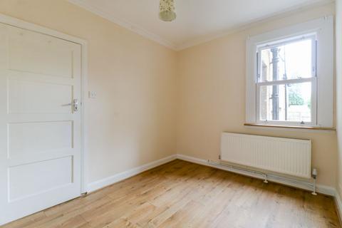 44 Mandeville Road, Enfield, EN3 6SL