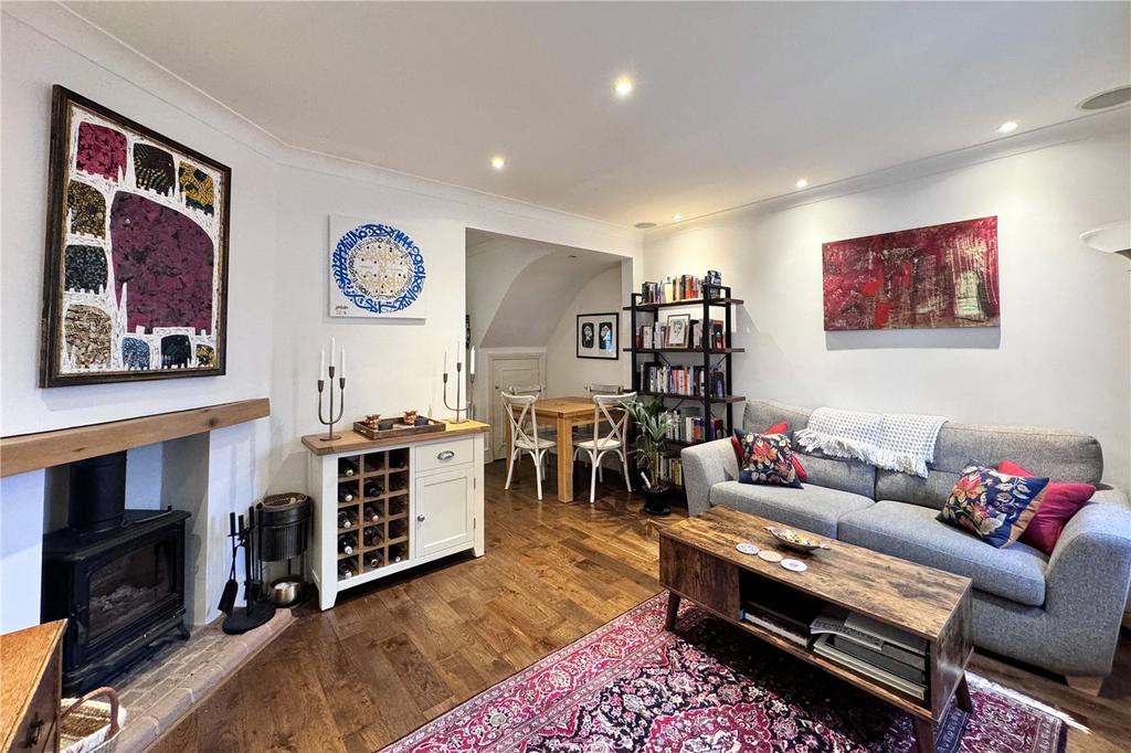 North Row, Fulmer Road, Fulmer, SL3 2 bed terraced house to rent £