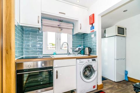 3 bedroom property for sale, Freathy PL10