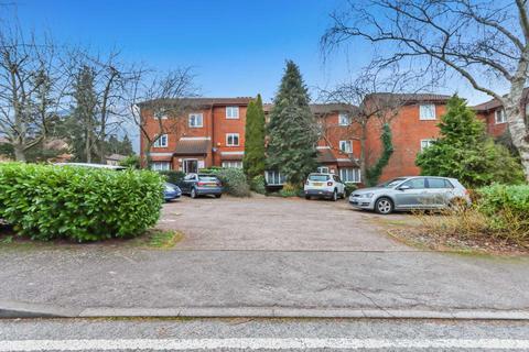 1 bedroom flat for sale, Greenway Close, London