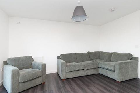 2 bedroom flat to rent, 2180L South Gyle Broadway, Edinburgh, EH12 9LR