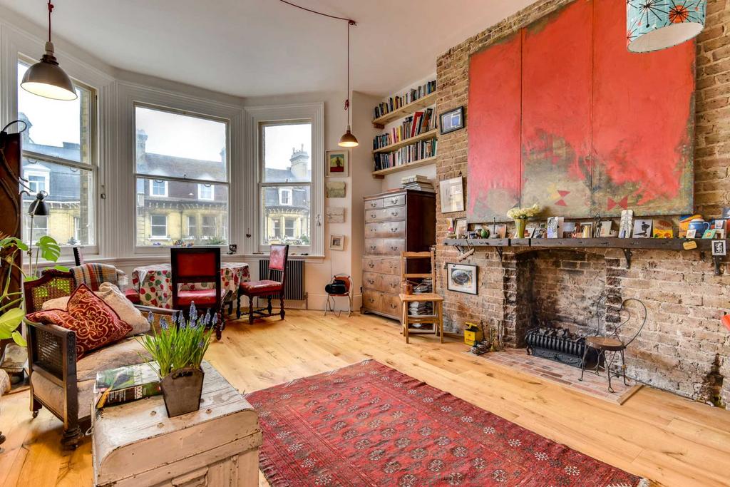 First Ave, Hove 2 bed flat to rent £5,200 pcm (£1,200 pw)