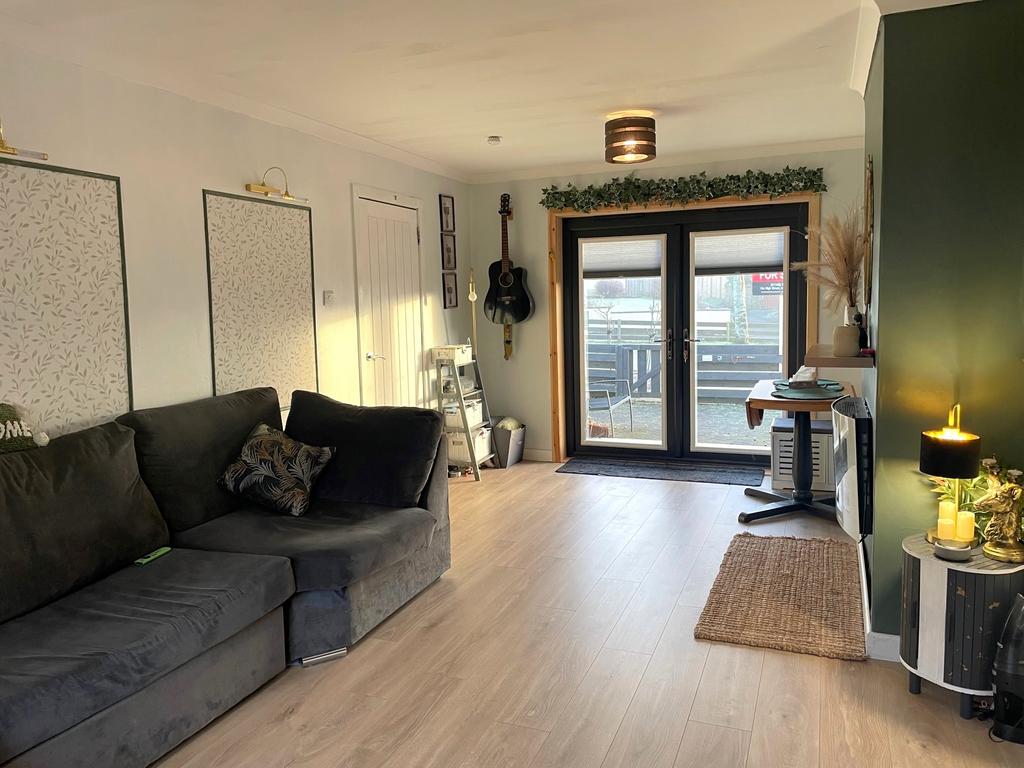 Shillinghill, Alness IV17 2 bed semidetached villa for sale £135,000