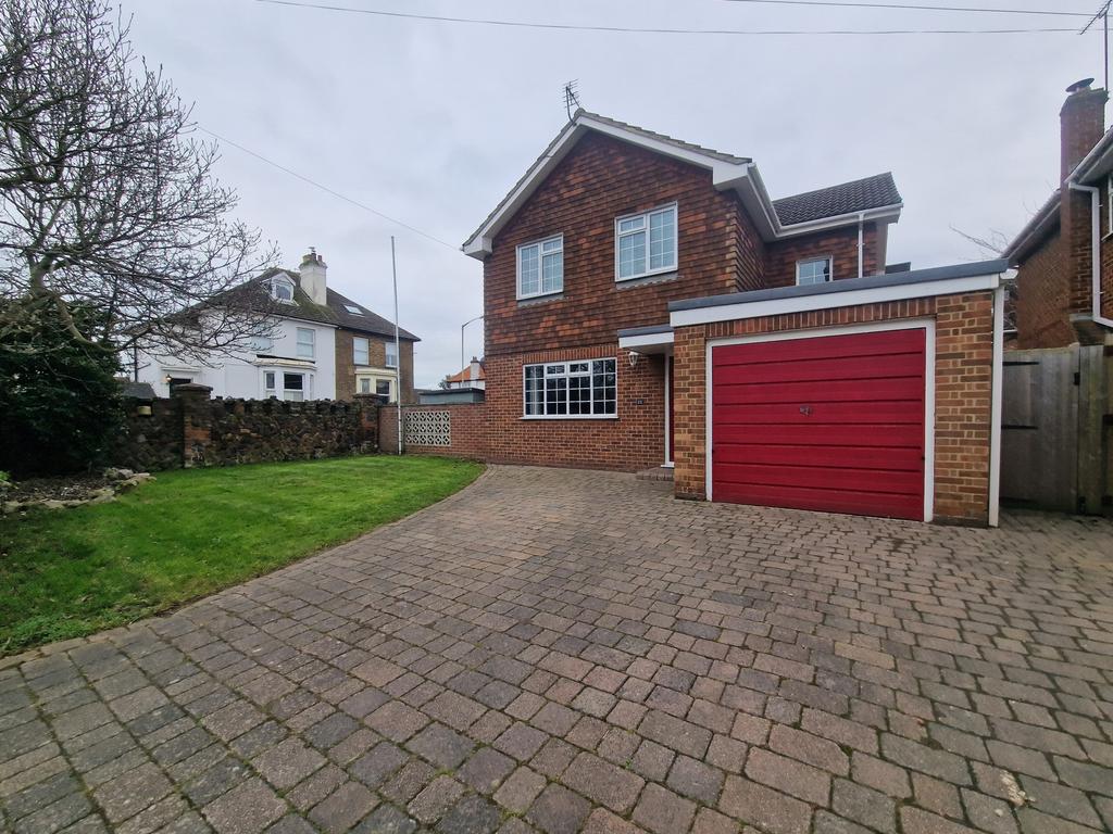 The Grove, Deal, CT14 3 bed detached house to rent £1,650 pcm (£381 pw)