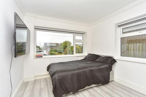 34 Danes Drive, Leysdown On Sea, Sheerness, ME12 4AJ